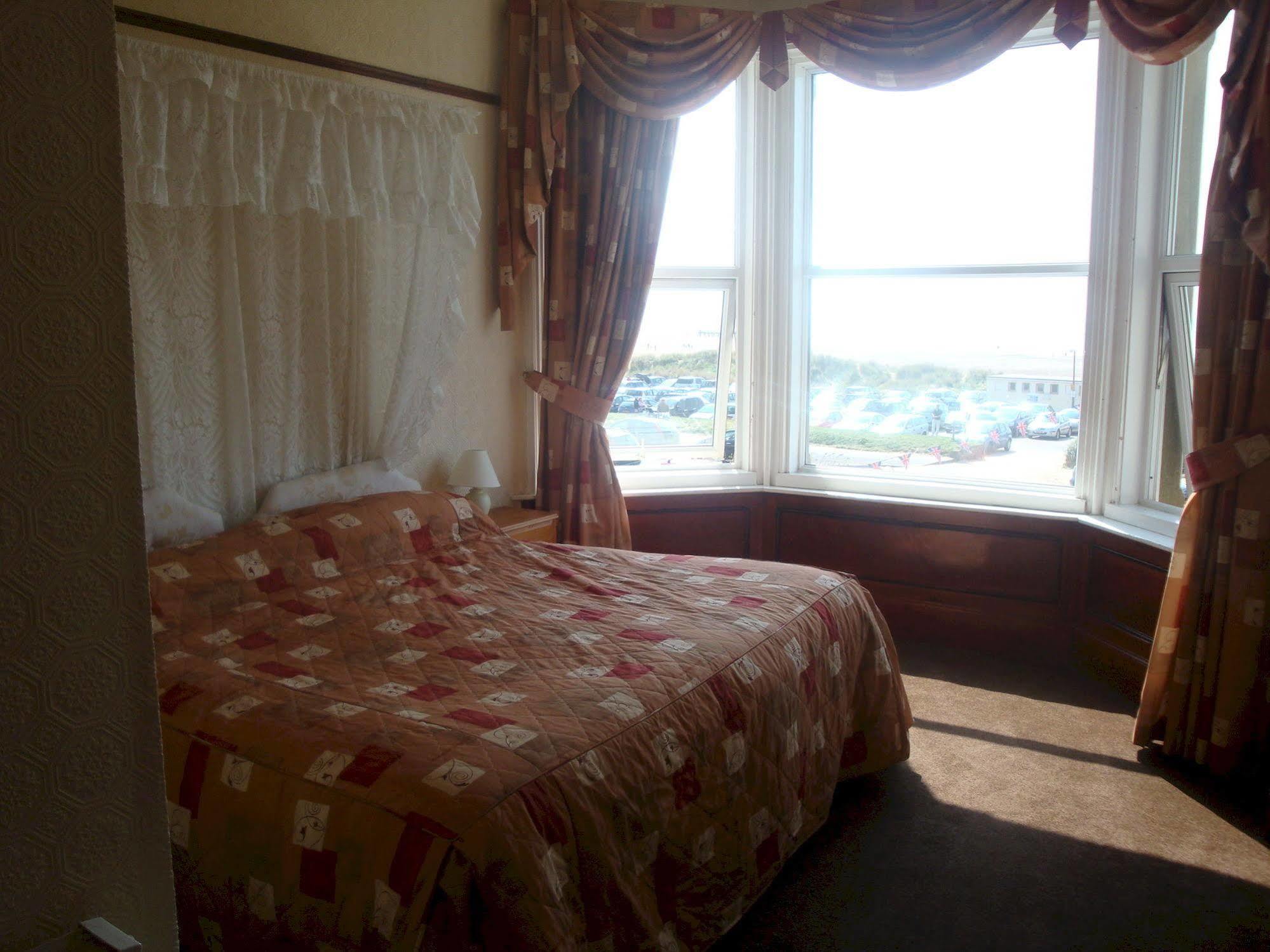 Monterey Beach Hotel Lytham St Annes Extérieur photo