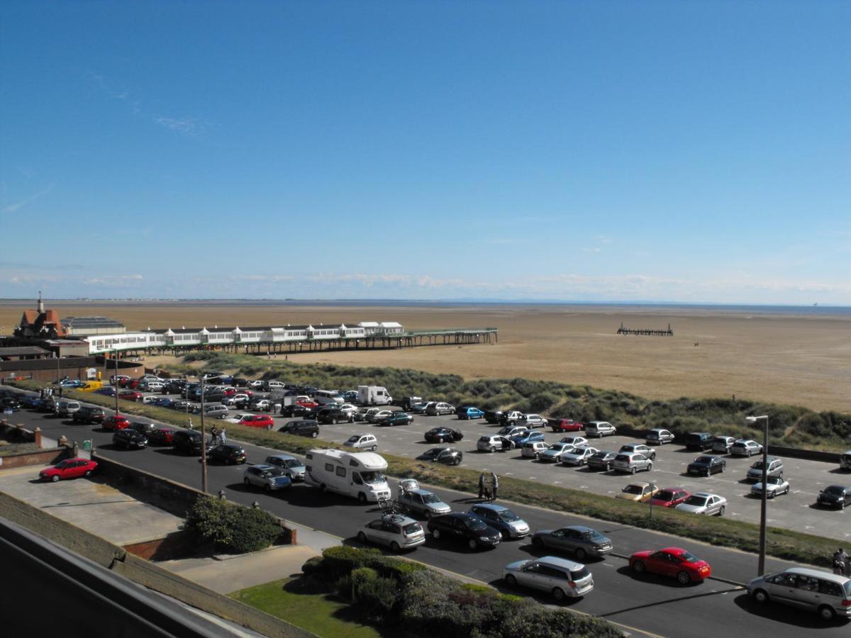 Monterey Beach Hotel Lytham St Annes Extérieur photo